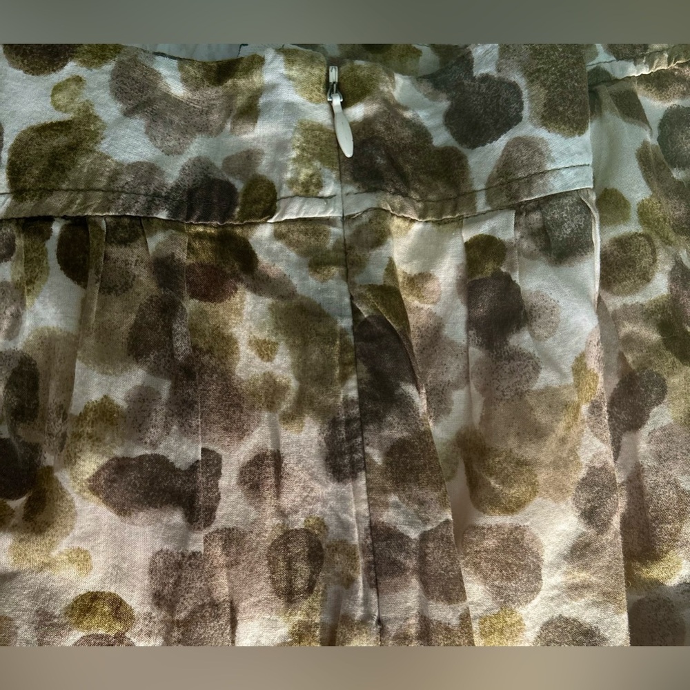 Ann Taylor LOFT / Mid Thigh Skirt w Slip / Runs Large - Picture 5 of 8
